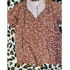 Leopard / speckled top